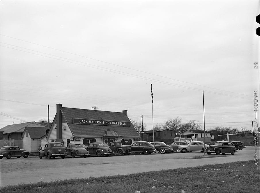Jack Walton's Hot Barbecue, Fort Worth, 1942.  Photo by Arthur Rothstein.