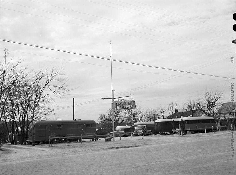 Rolling Home Trailer Park at 1526 Fort Worth Avenue, 1942.  Photo by Arthur Rothstein.