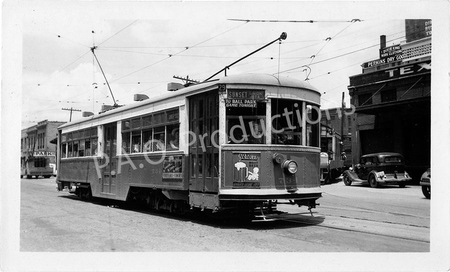 Sunset streetcar line in Dallas, 1947