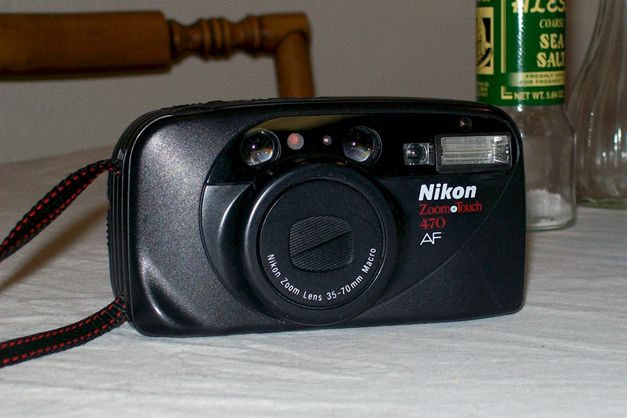 Nikon Zoom-Touch 470 AF camera