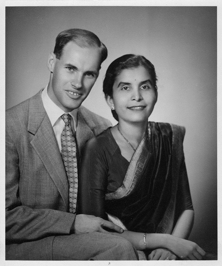 Interracial newlyweds, 1950s