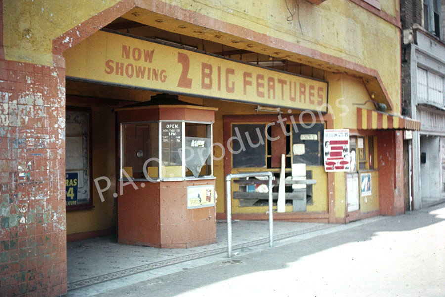 Ideal Movie Theatre façade in Fort Worth, 1965