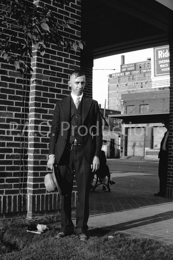 St. Louis Southwestern Railway platform in Dallas, circa 1920s