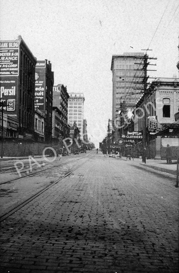 Looking east on Main Street in Dallas, 1912