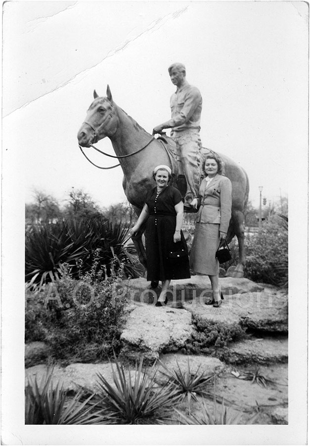 Will Rogers statue, Fort Worth, 1953